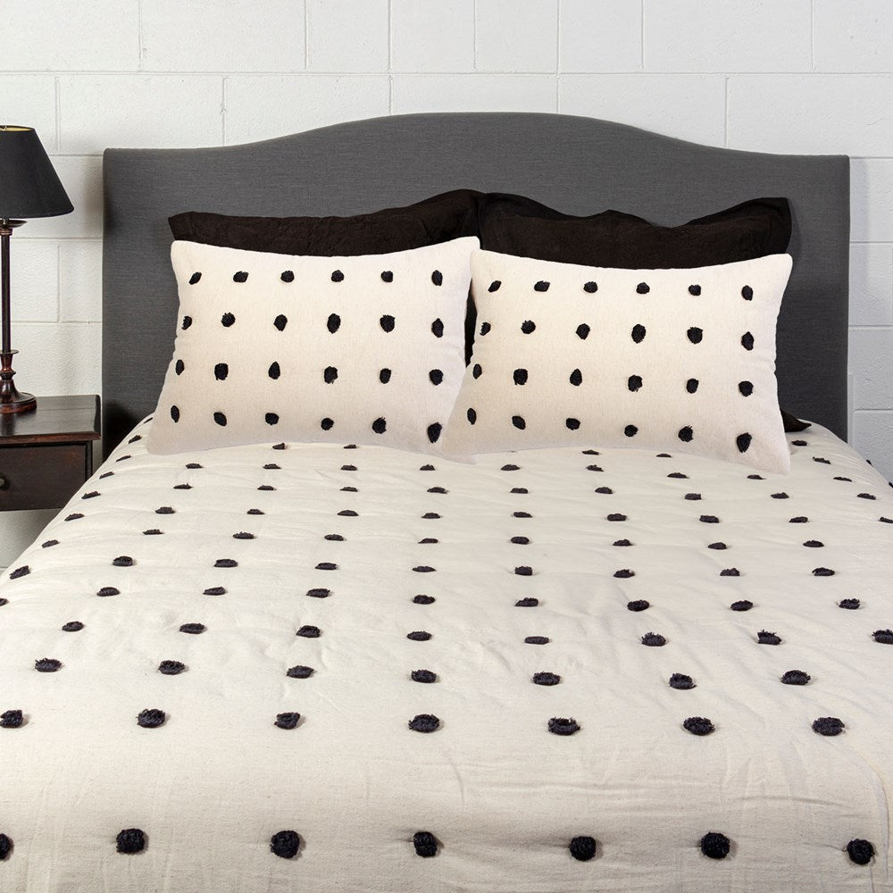 ASTRID QUILT BLACK POM POMS - KING