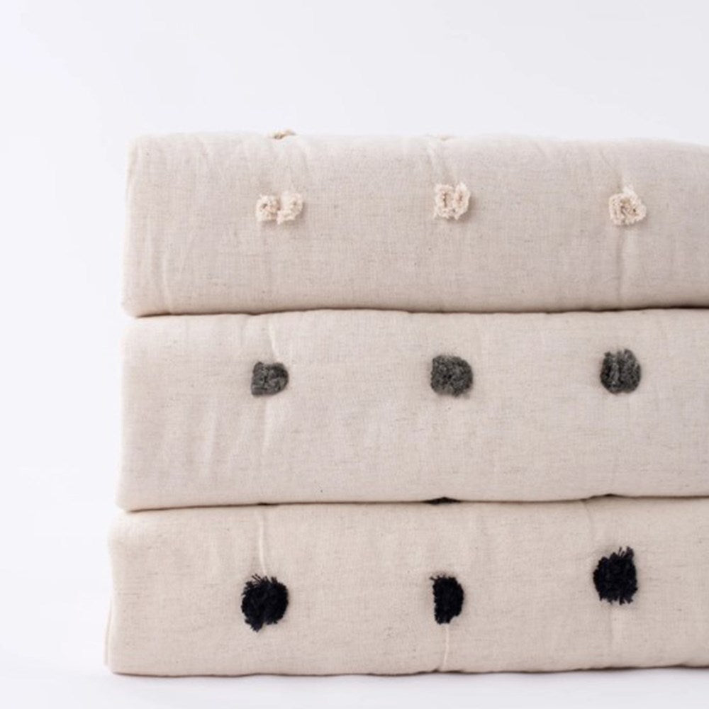 ASTRID QUILT BLACK POM POMS - KING