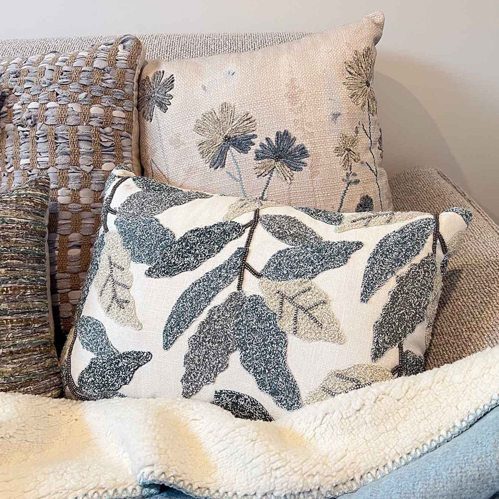 WINDSWEPT LEAVES IN BLUE CUSHION 35x50CM