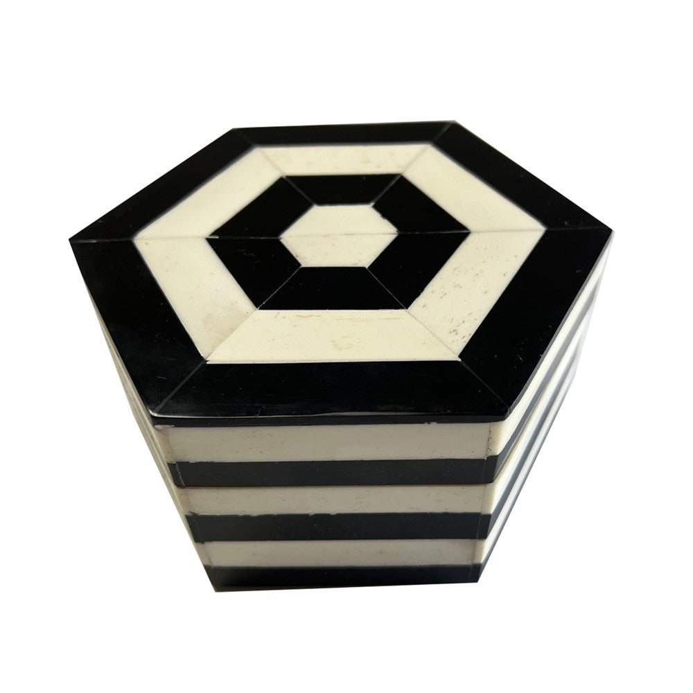 BLACK AND WHITE BOX 15x15x7CM