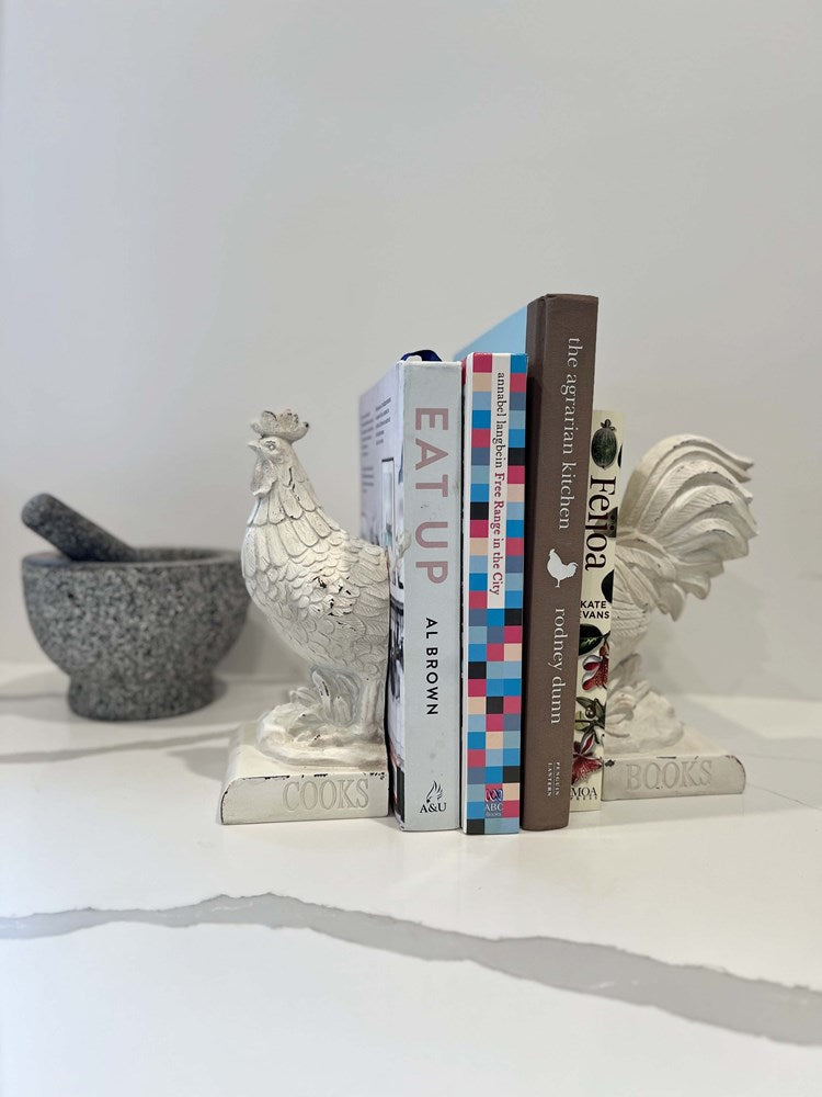 S/2 COUNTRY ROOSTER BOOKENDS FRENCH WHITE 22.2X11X24CM