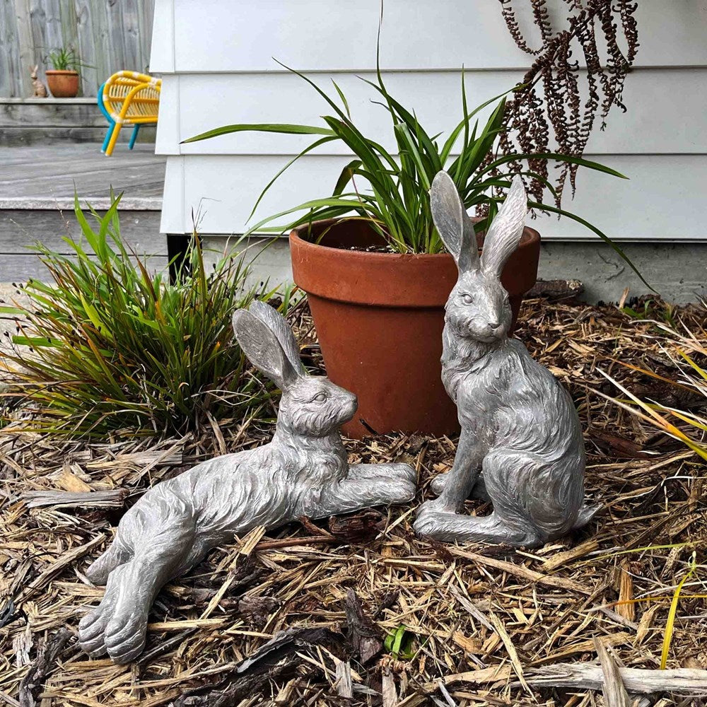 SHADOW COUNTRY HARE JUNIOR- RESTING GREY 31.3X19.5X18.7CM